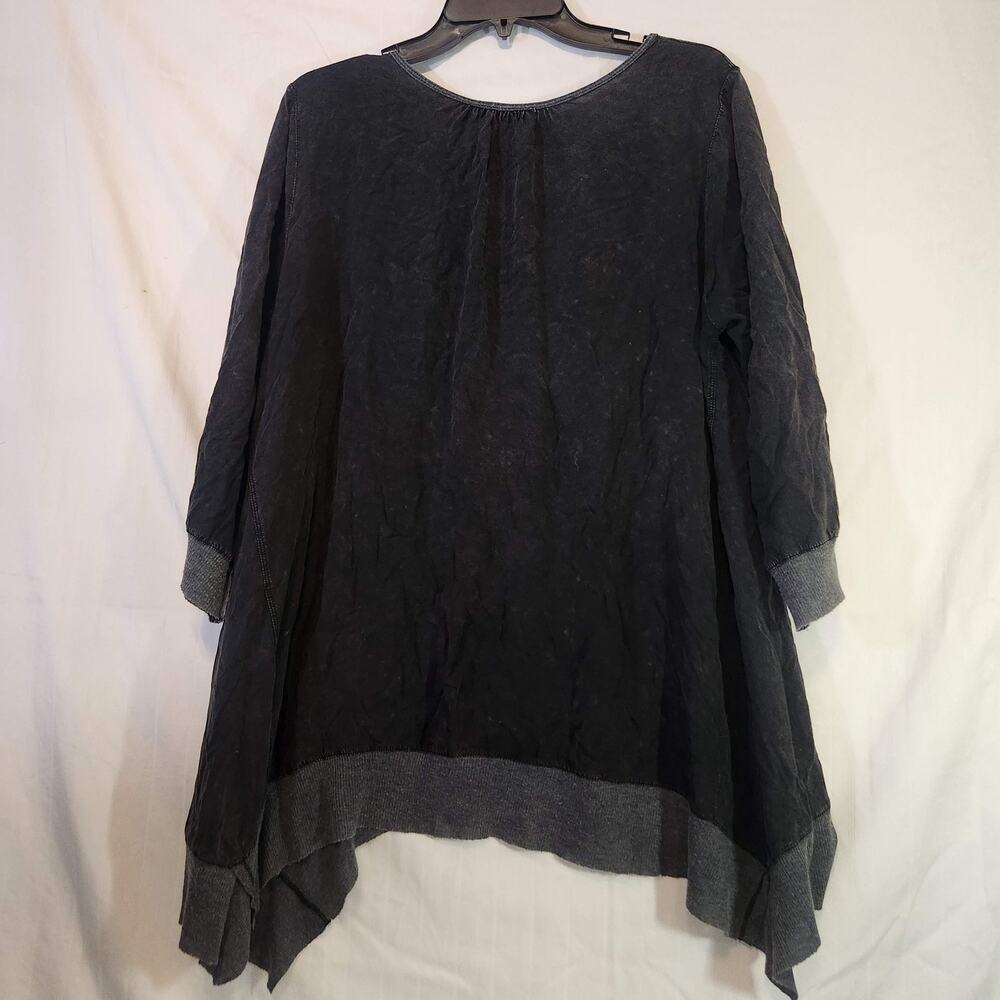 Umgee Charcoal Black Mineral Wash Asymmetrical Sharkbite Tunic Top Large L A2530